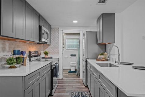512 Gathings Avenue Covington TX 76636