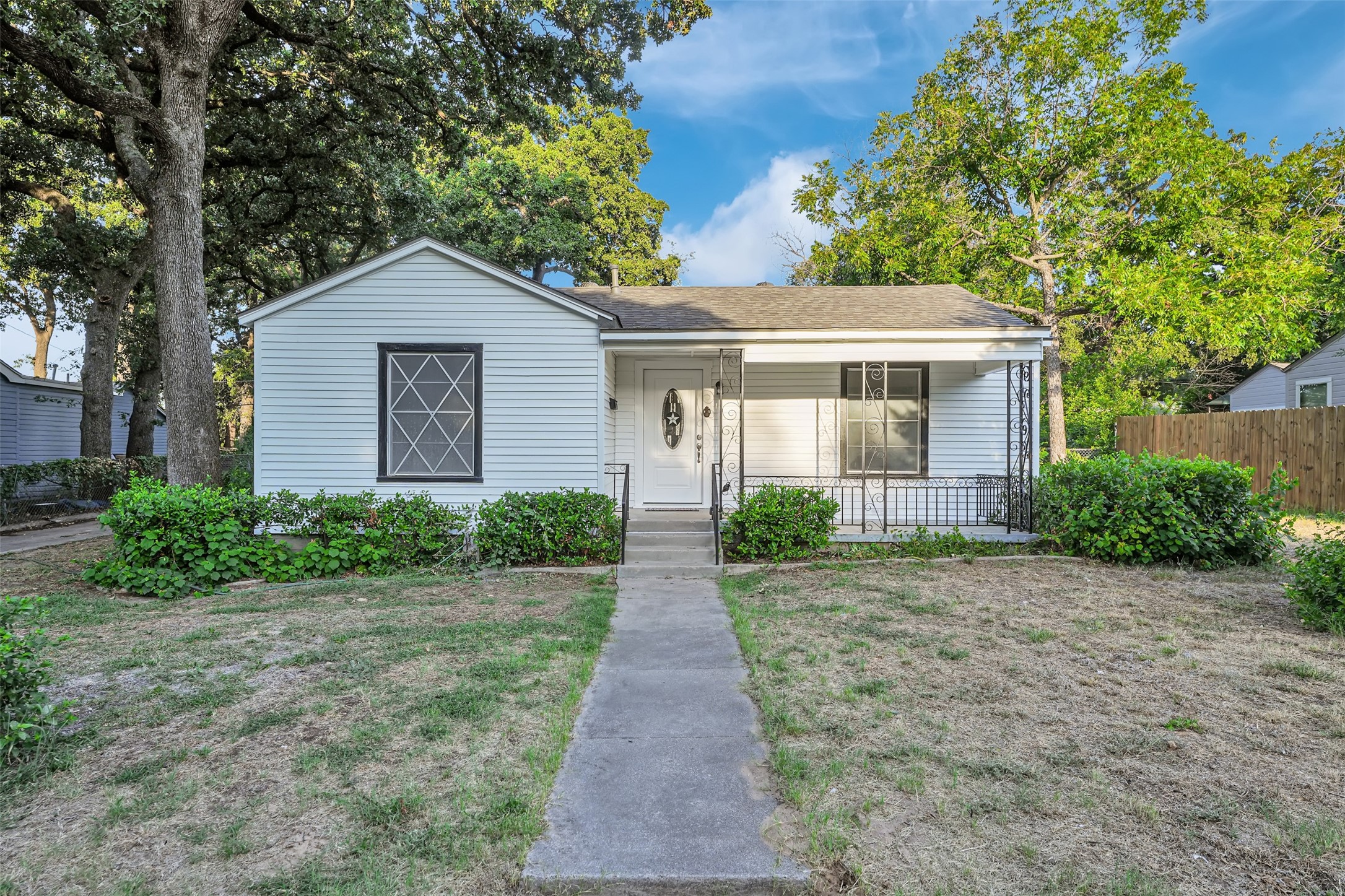 2005 Owens Street Haltom City TX 76117