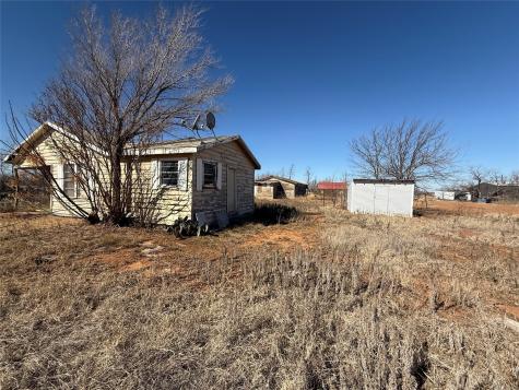 386 County Road 812 Sylvester TX 79560