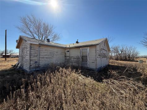 386 County Road 812 Sylvester TX 79560