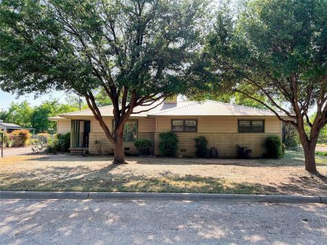 606 N Plants Street Seymour TX 76380