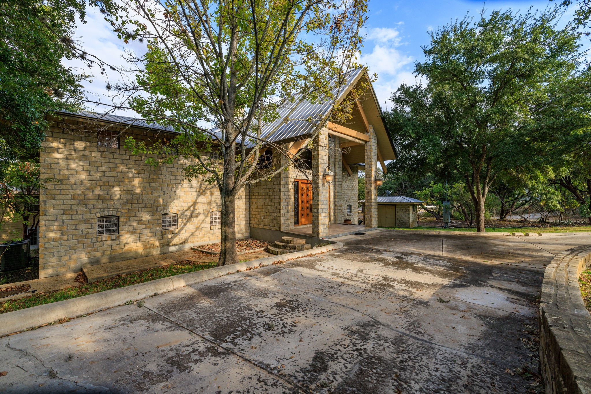 694 Scenic Circle Pipe Creek TX 78063