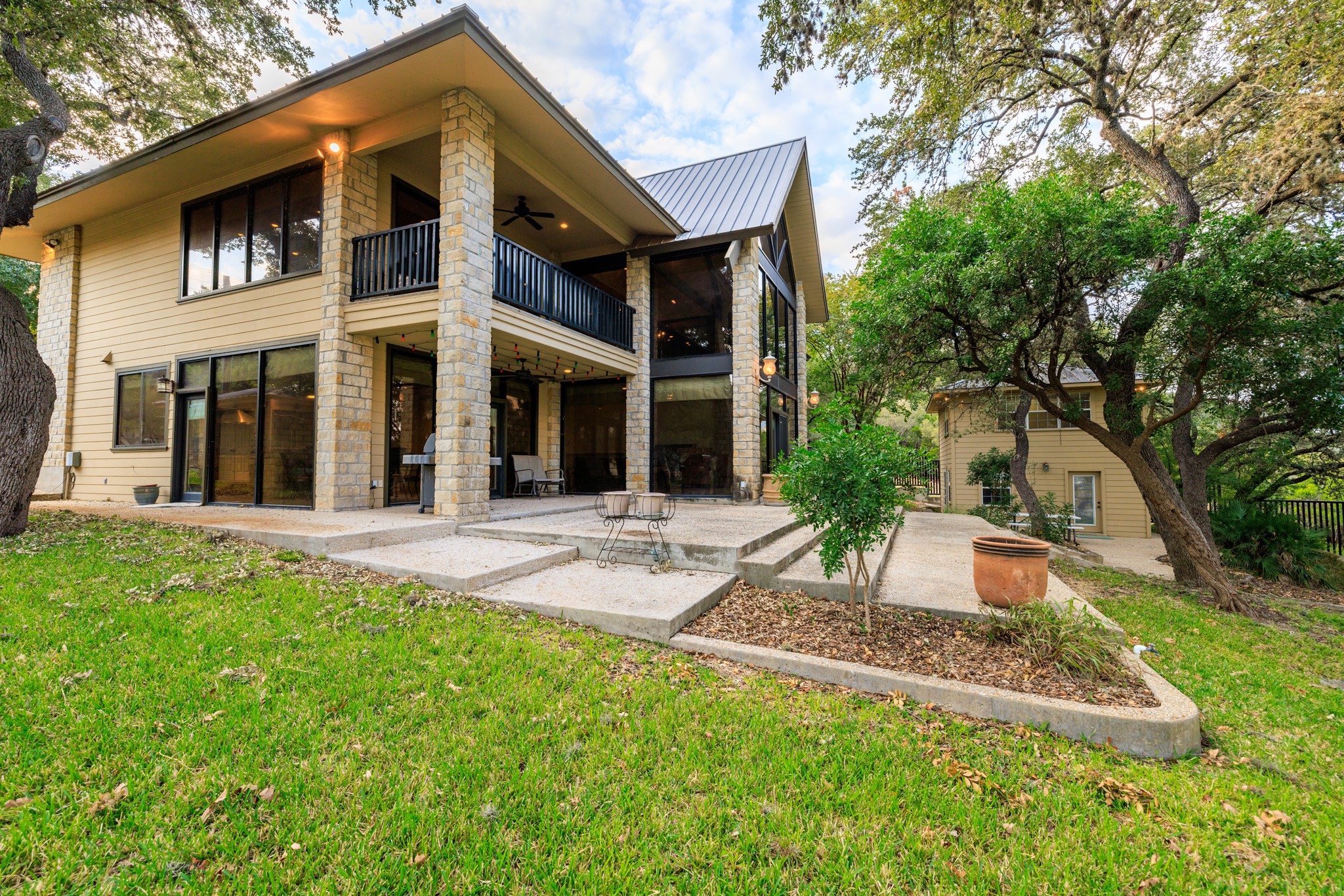 694 Scenic Circle Pipe Creek TX 78063