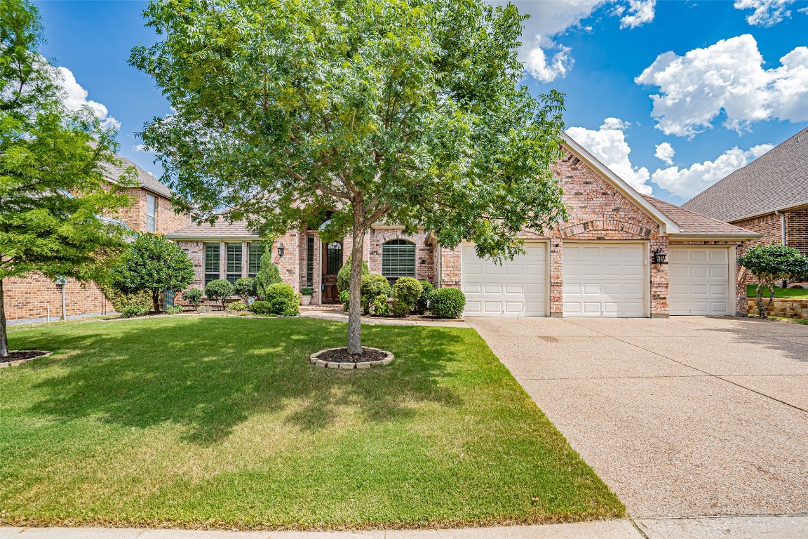 3043 N Camino Lagos Grand Prairie TX 75054