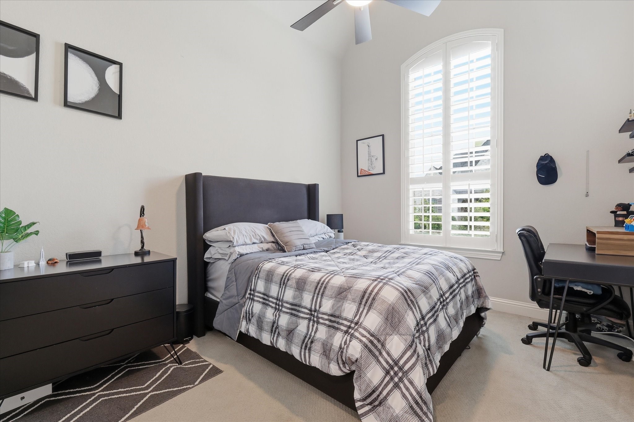 1208 Armadillo Trail Lantana TX 76226