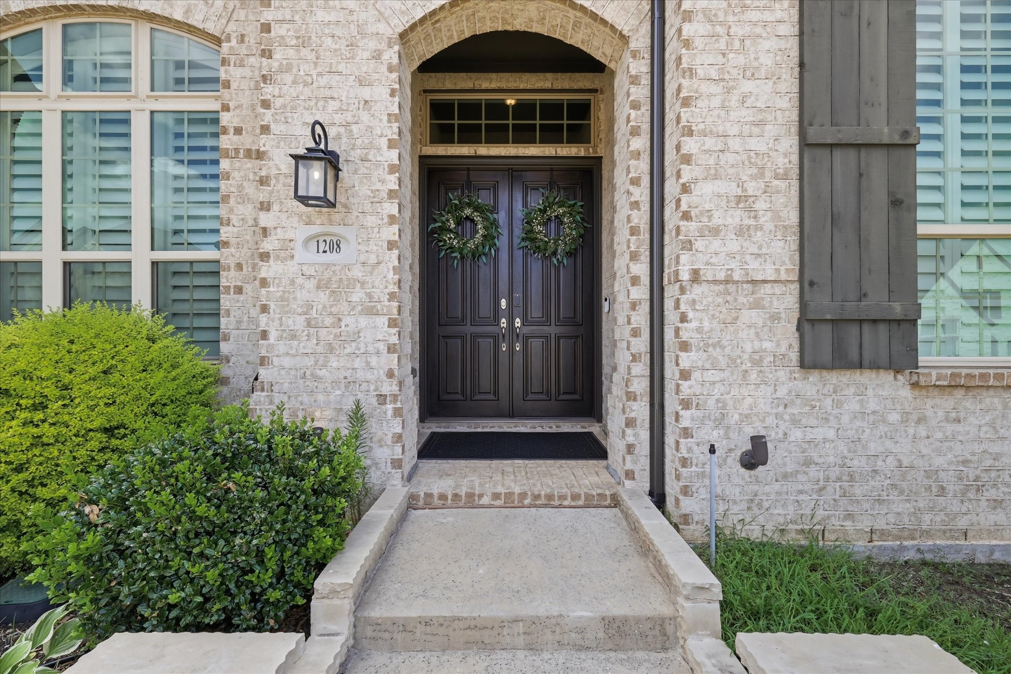 1208 Armadillo Trail Lantana TX 76226