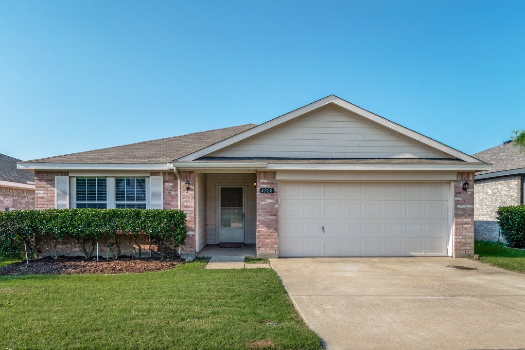 4208 Gladney Lane Fort Worth TX 76244