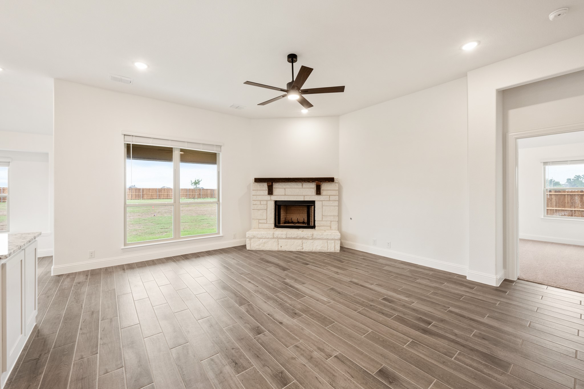 409 Loftsmoor Lane Red Oak TX 75154