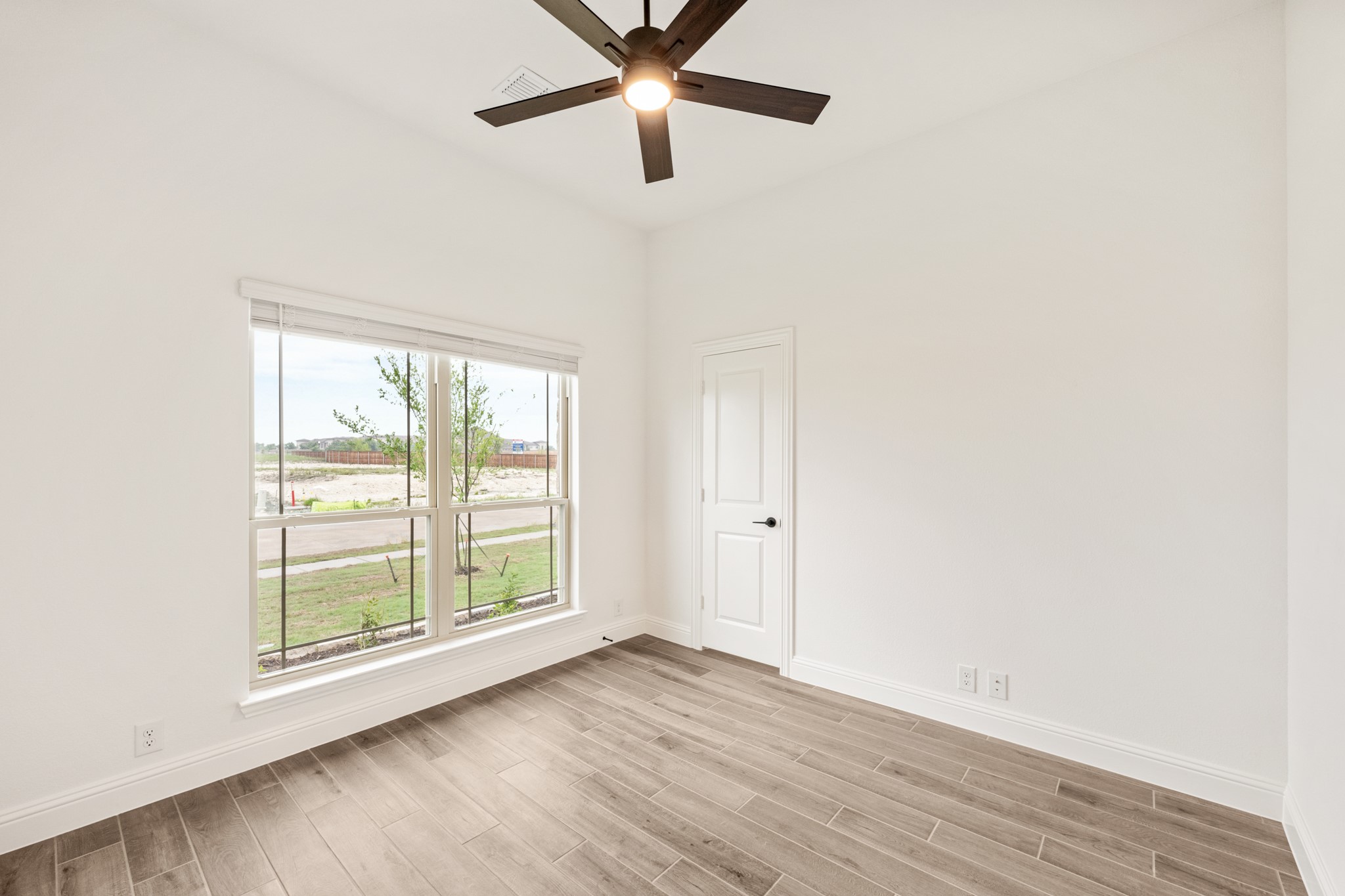 409 Loftsmoor Lane Red Oak TX 75154