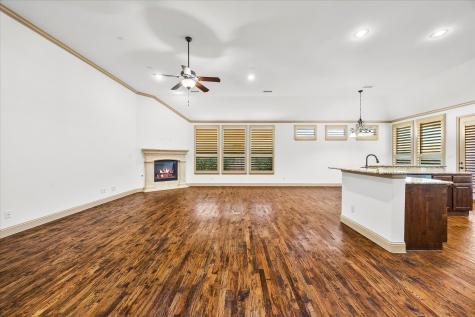 6814 Springwood Lane Garland TX 75044
