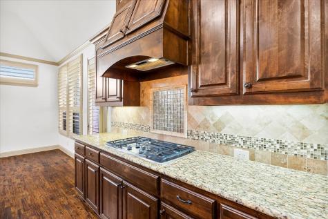 6814 Springwood Lane Garland TX 75044