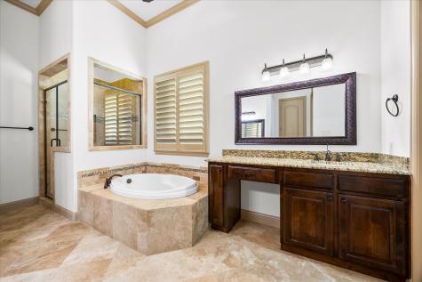 6814 Springwood Lane Garland TX 75044