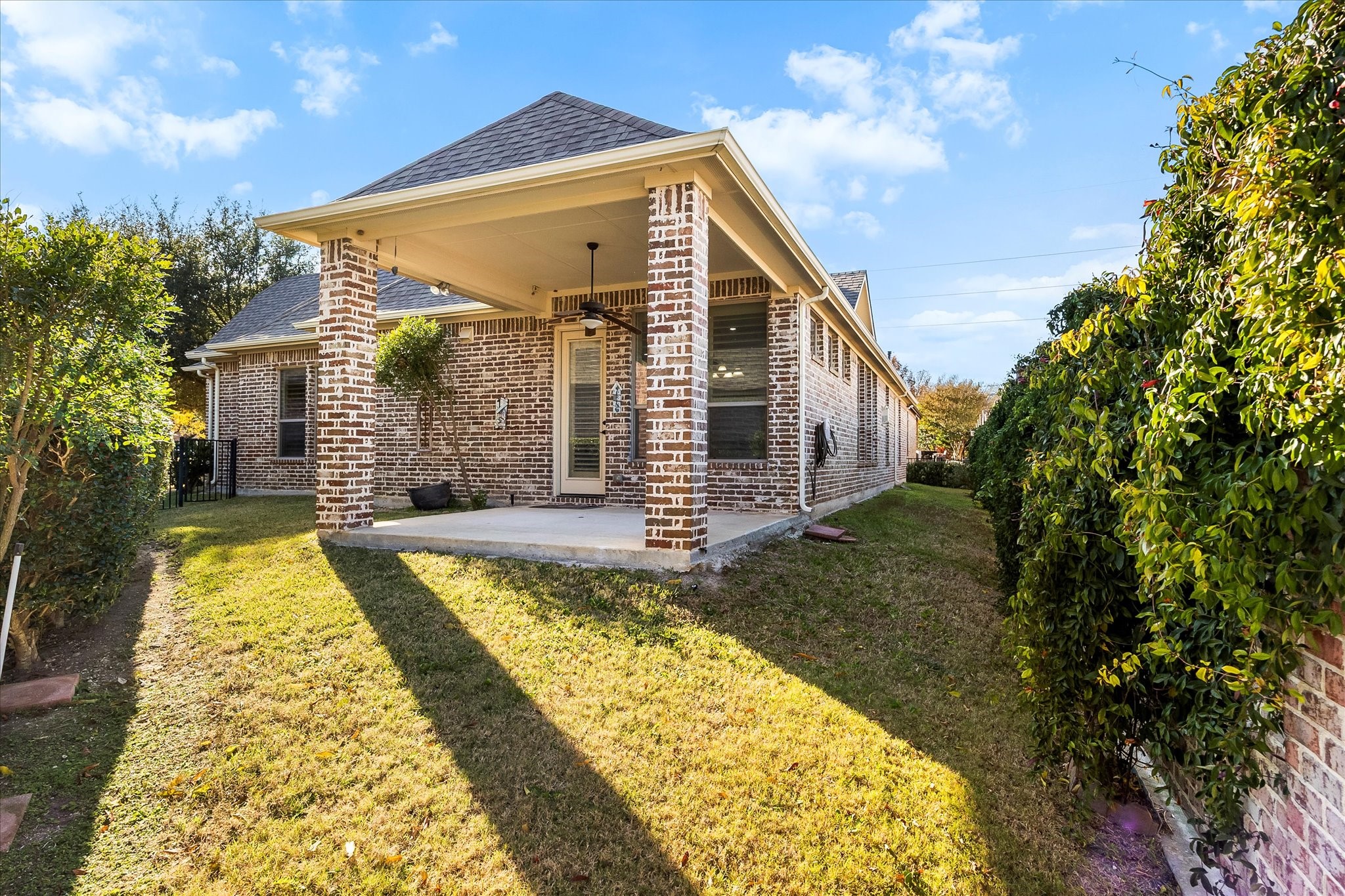 6814 Springwood Lane Garland TX 75044
