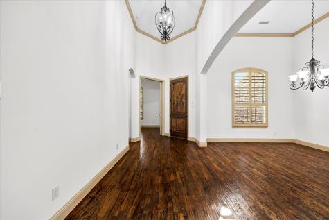 6814 Springwood Lane Garland TX 75044