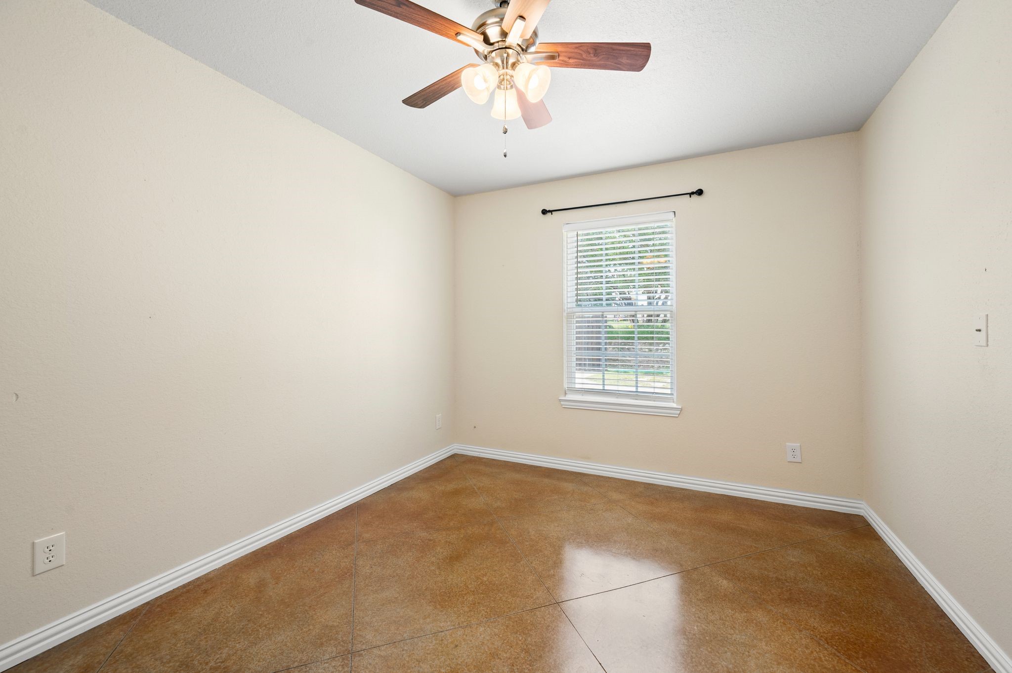 4000 Goliad Drive Granbury TX 76048