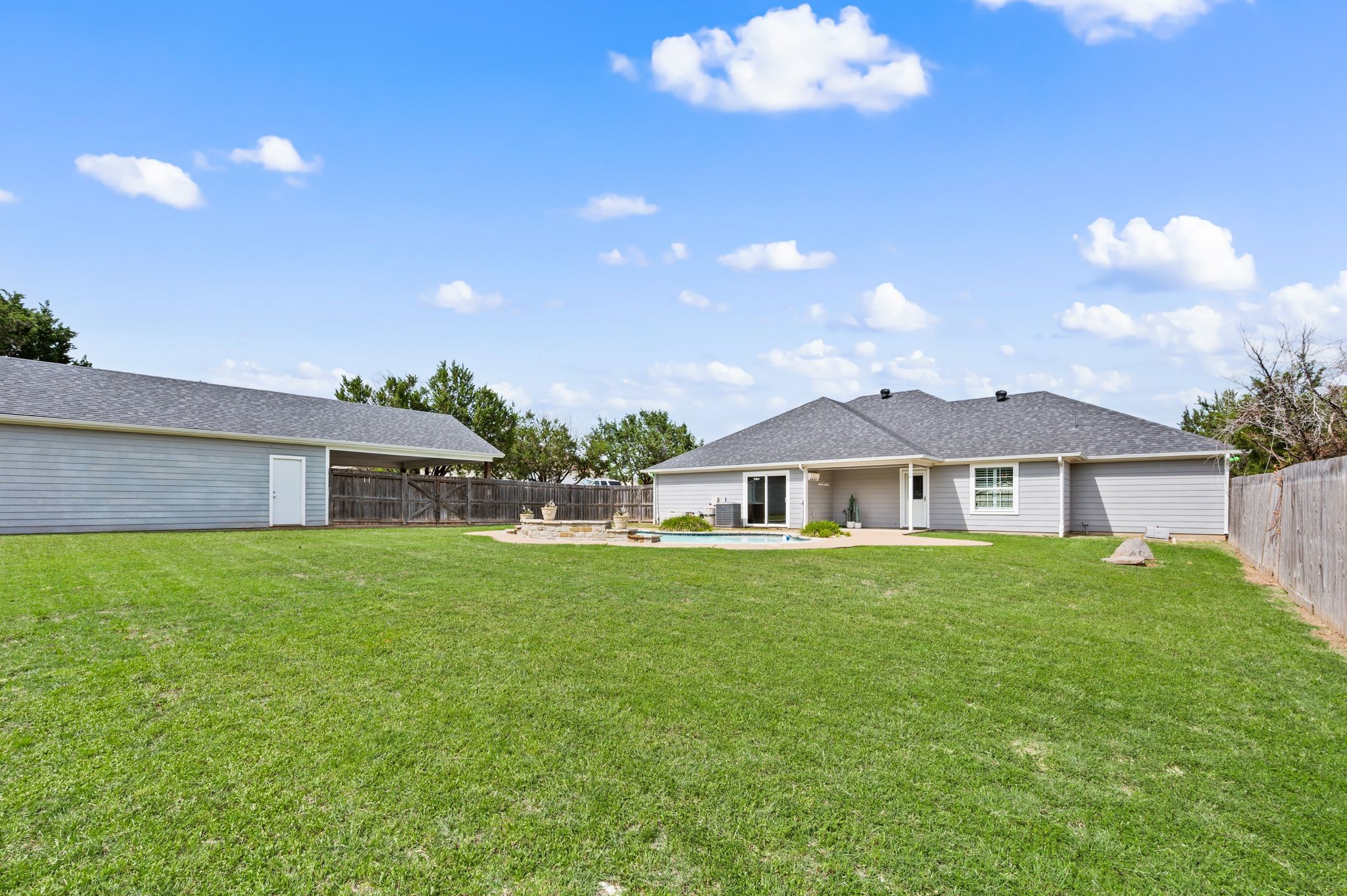 4000 Goliad Drive Granbury TX 76048
