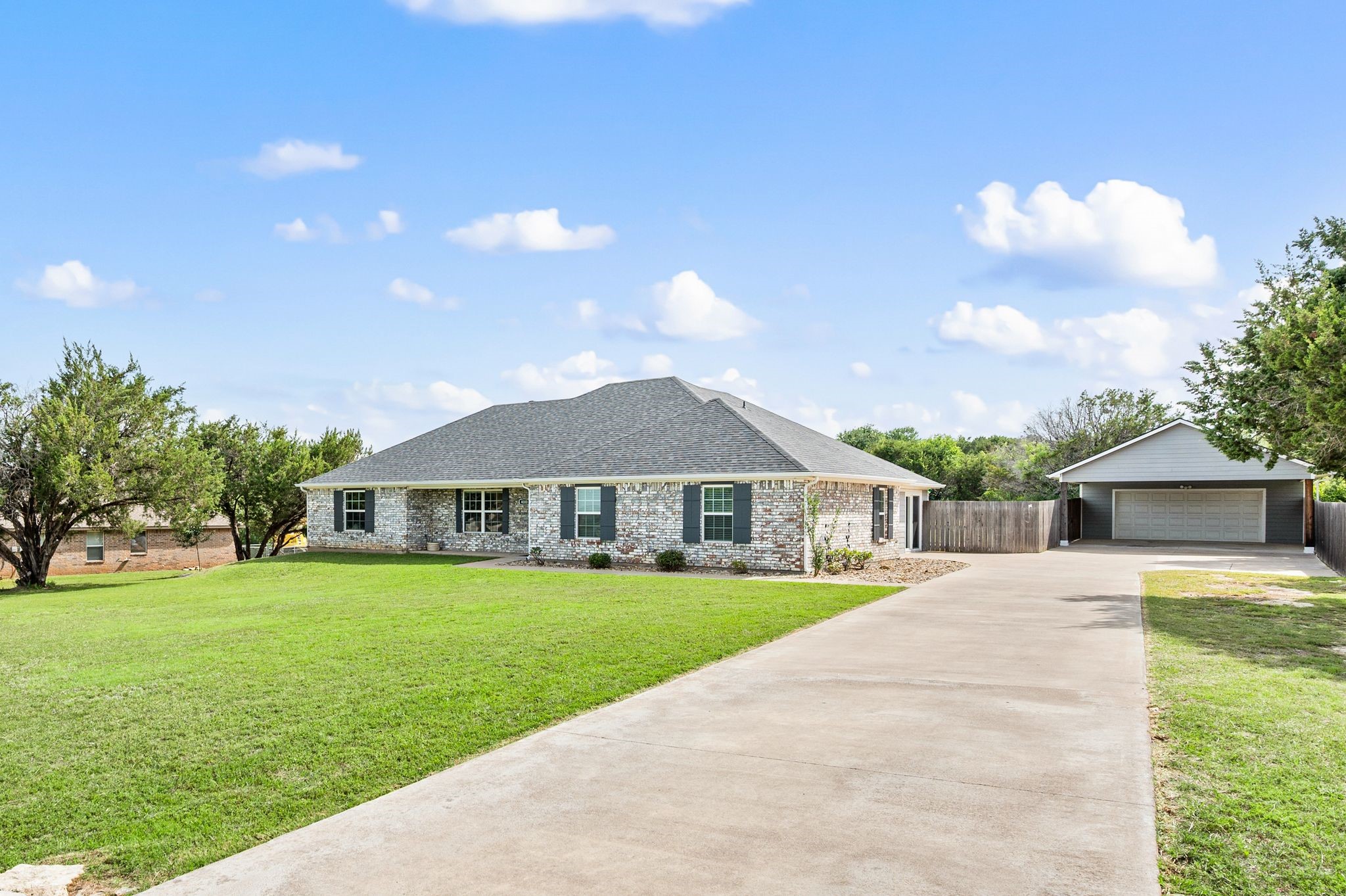 4000 Goliad Drive Granbury TX 76048