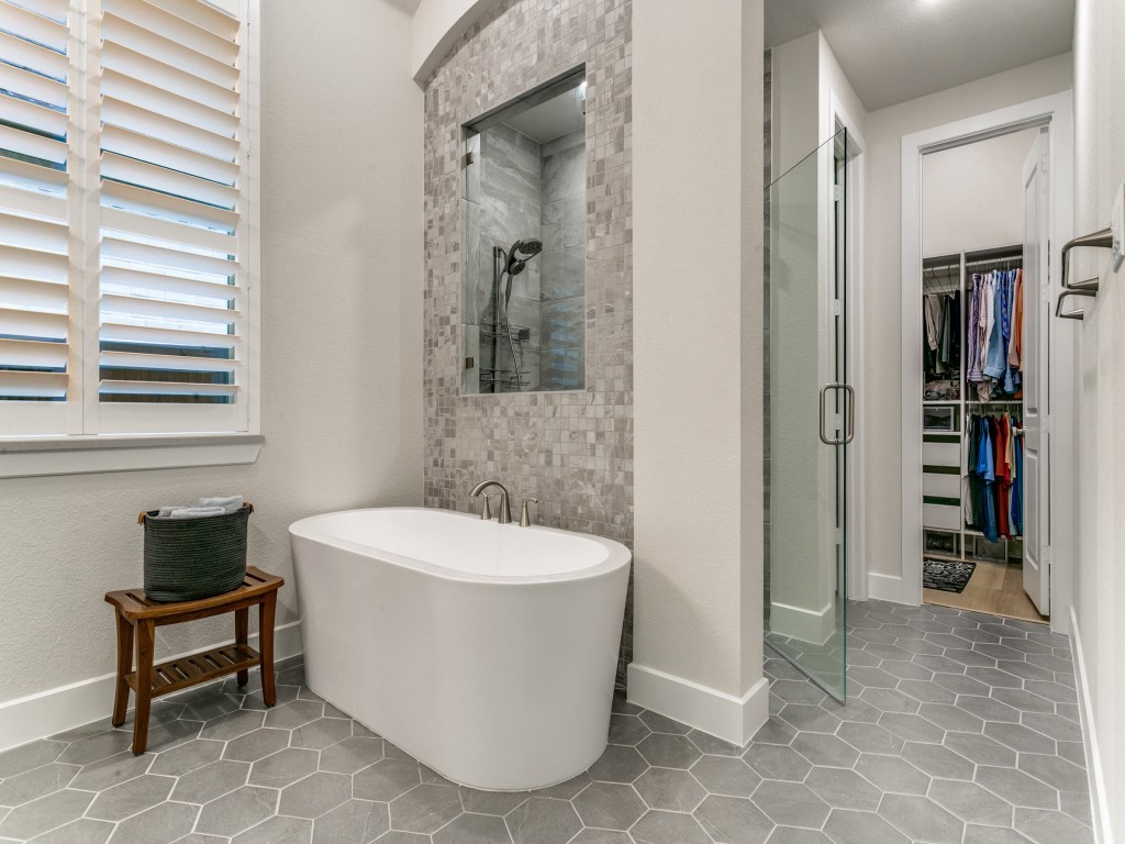 4004 Fall Aster Way Aubrey TX 76227