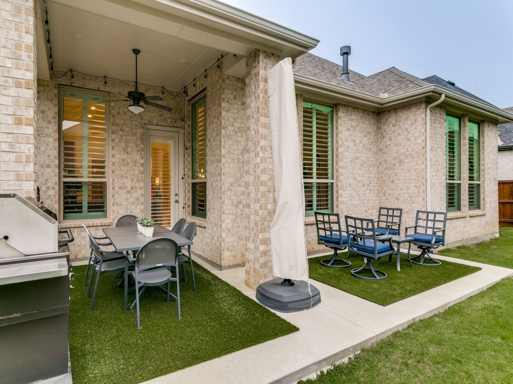 4004 Fall Aster Way Aubrey TX 76227
