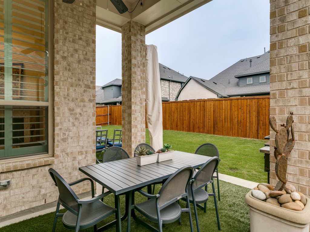 4004 Fall Aster Way Aubrey TX 76227