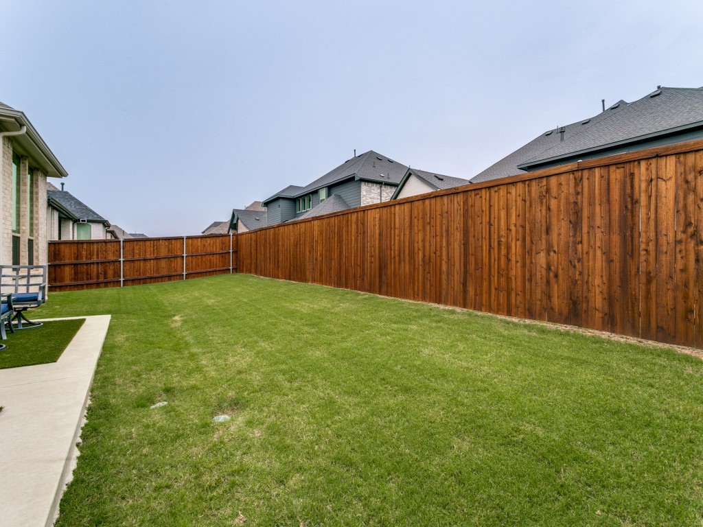 4004 Fall Aster Way Aubrey TX 76227