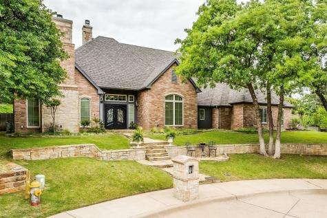 914 Royal Court Burleson TX 76028