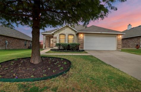 1404 Connie Street Burleson TX 76028