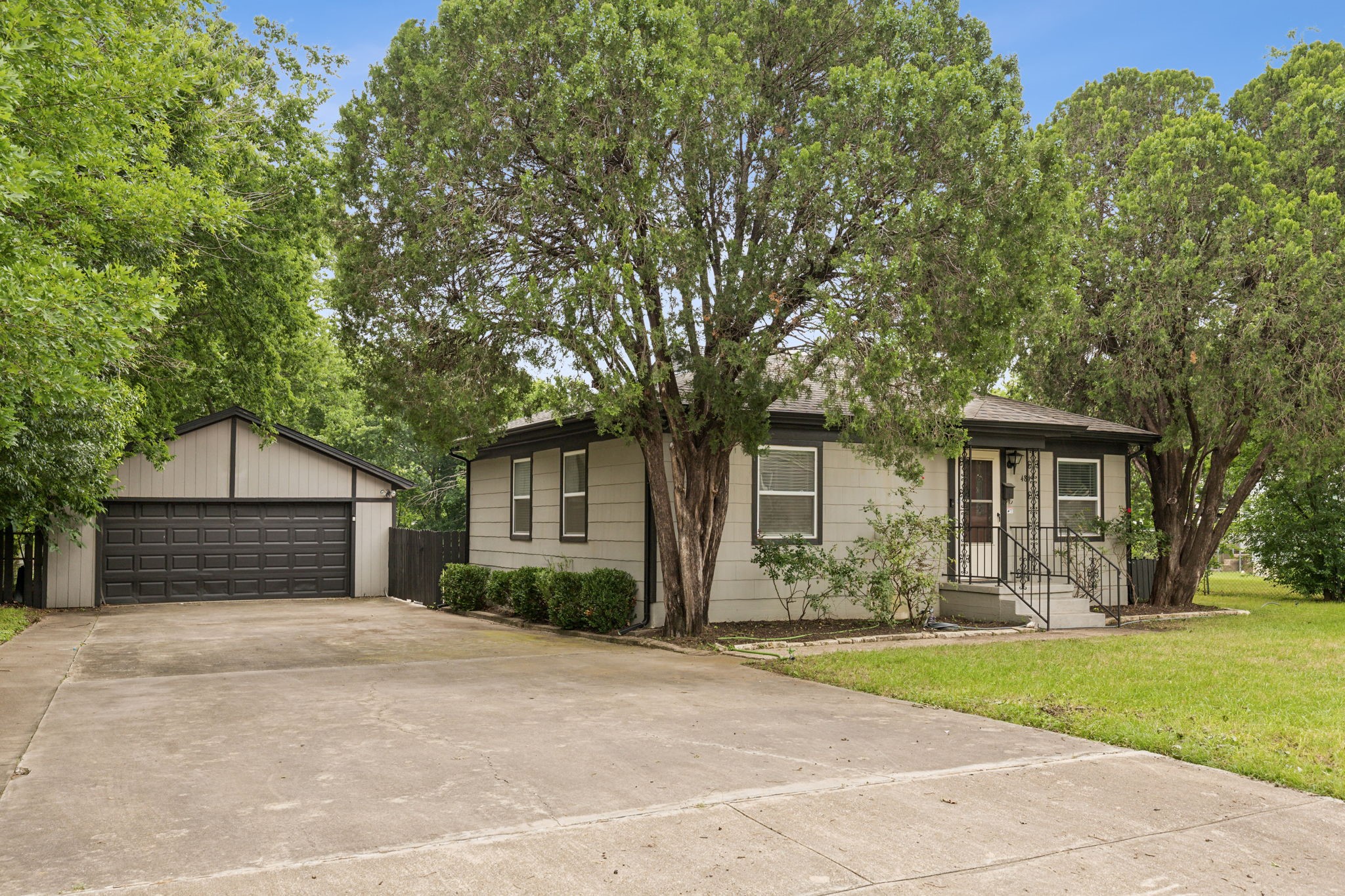 4849 Sherwood Drive River Oaks TX 76114