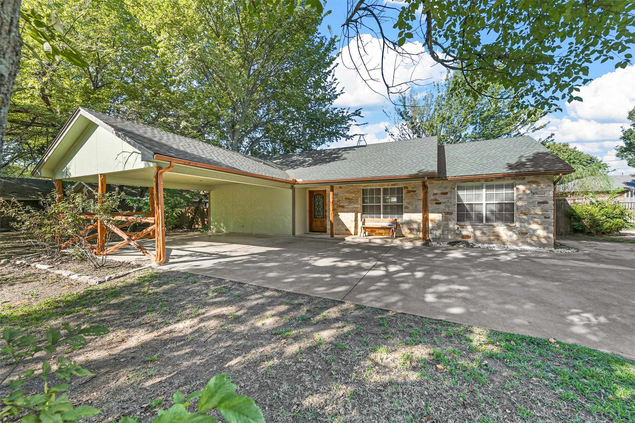 617 N Avenue D Springtown TX 76082