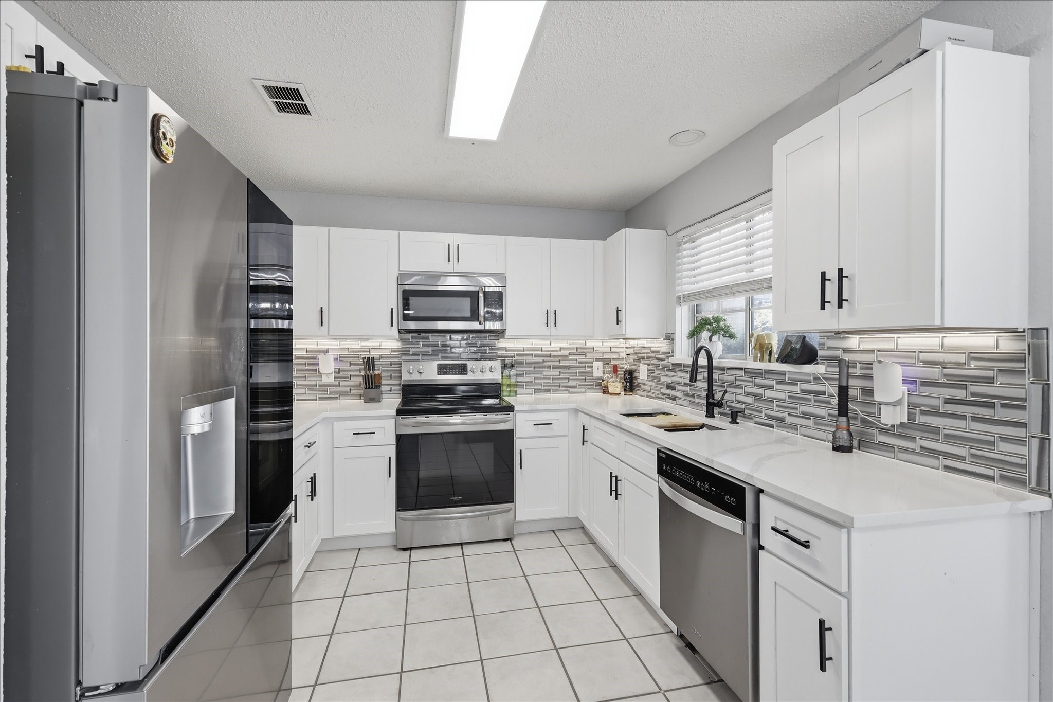 2211 Cromwell Drive Arlington TX 76018