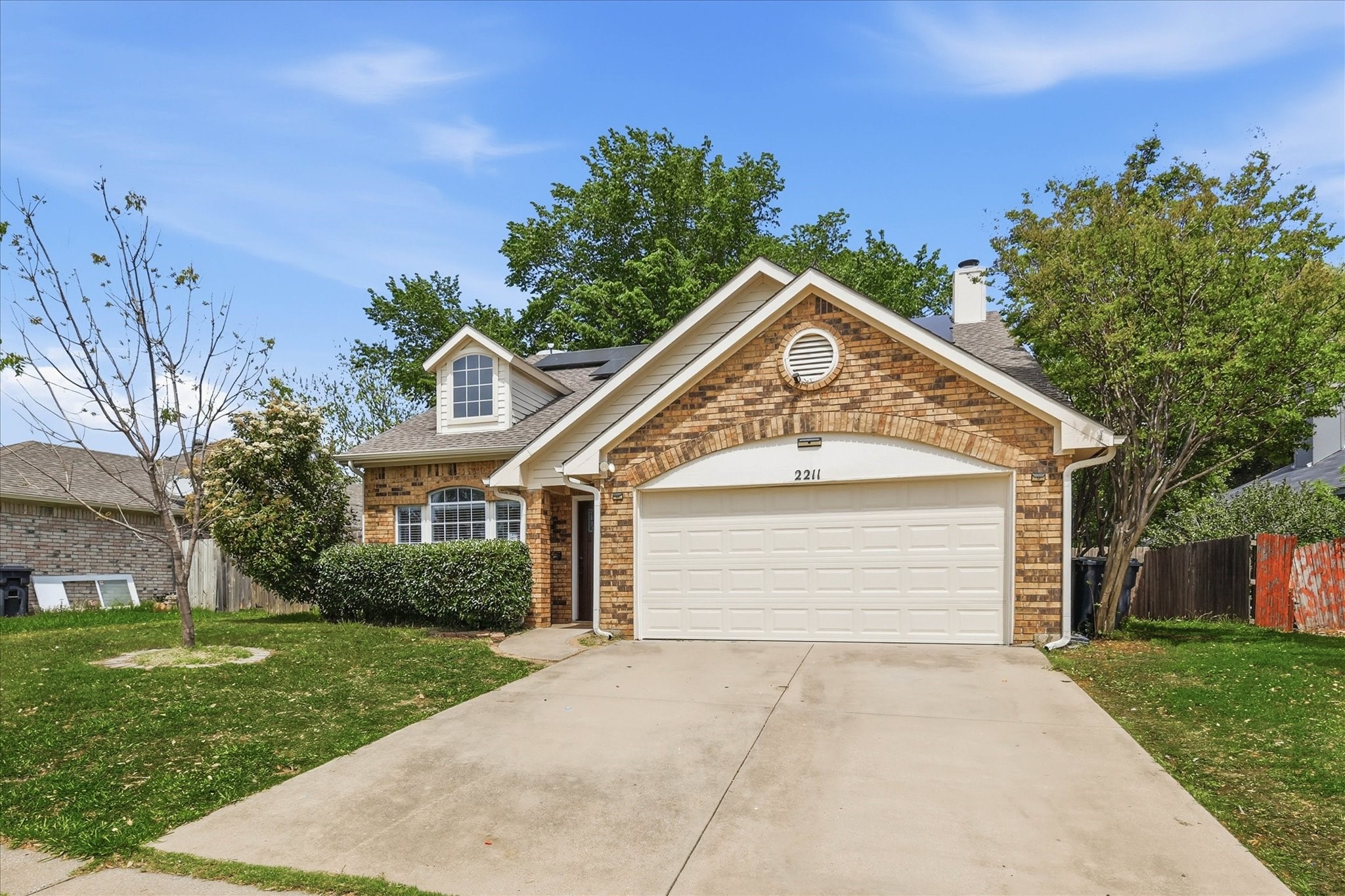 2211 Cromwell Drive Arlington TX 76018