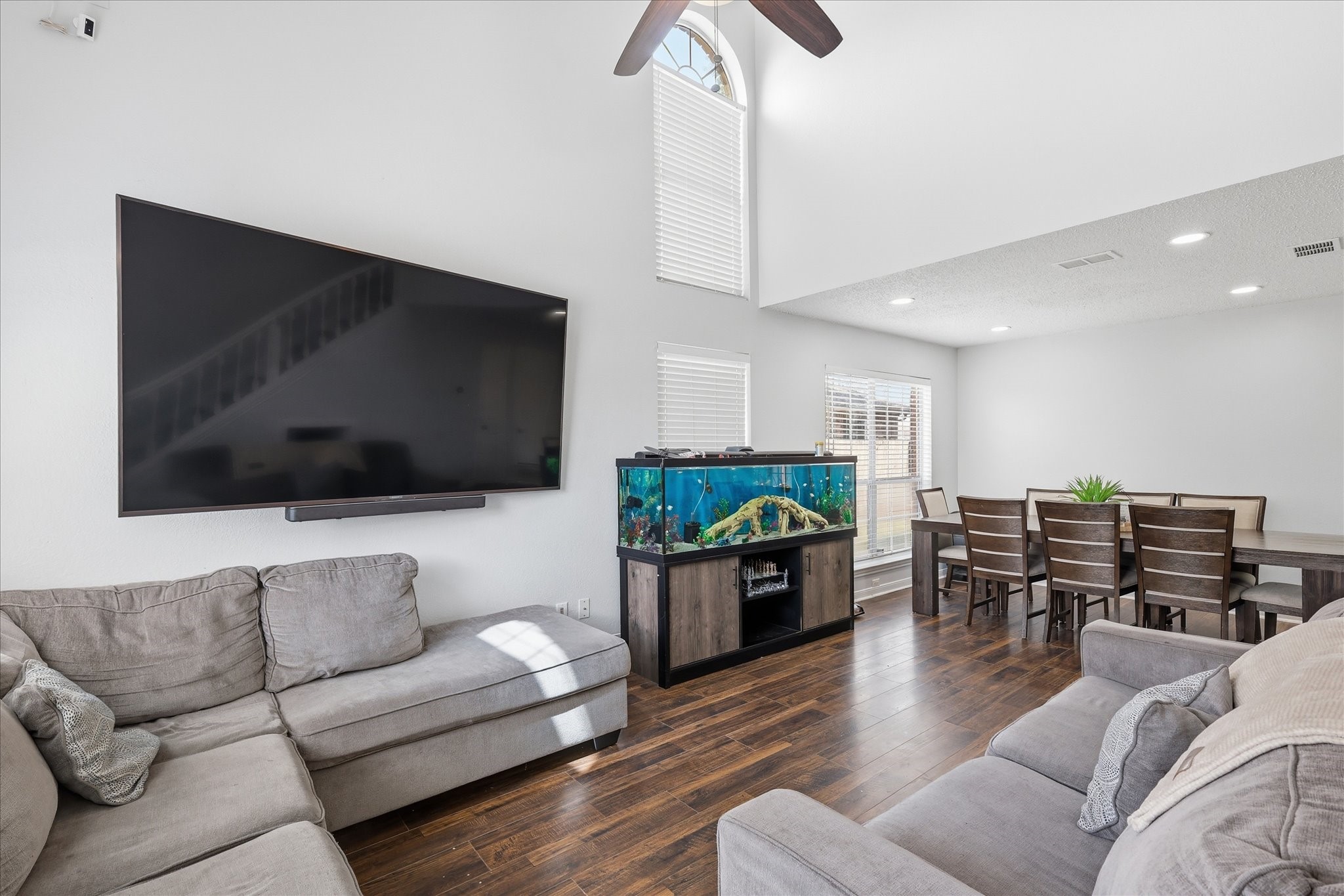 2211 Cromwell Drive Arlington TX 76018