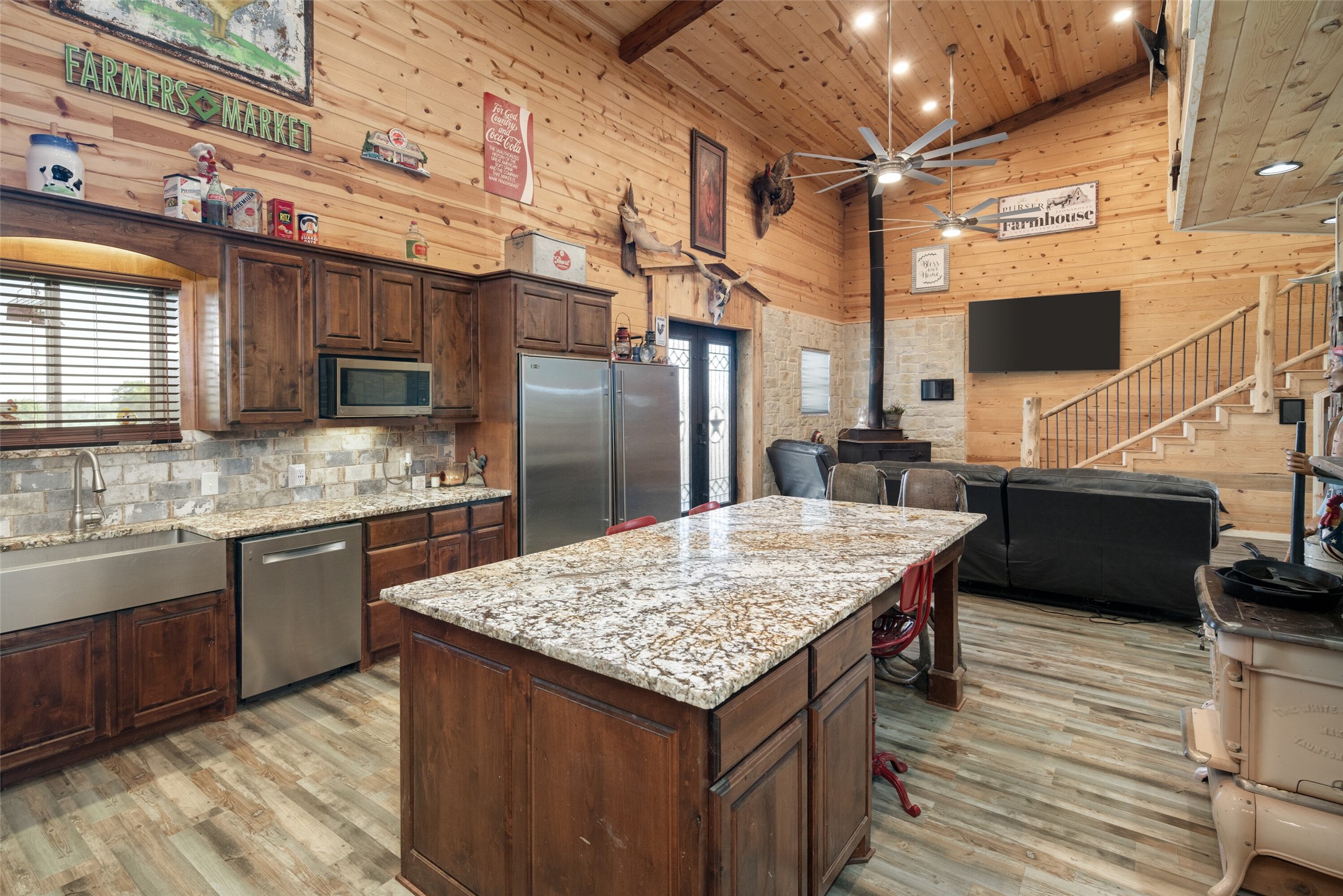 1050 County Road 5025 Trenton TX 75452