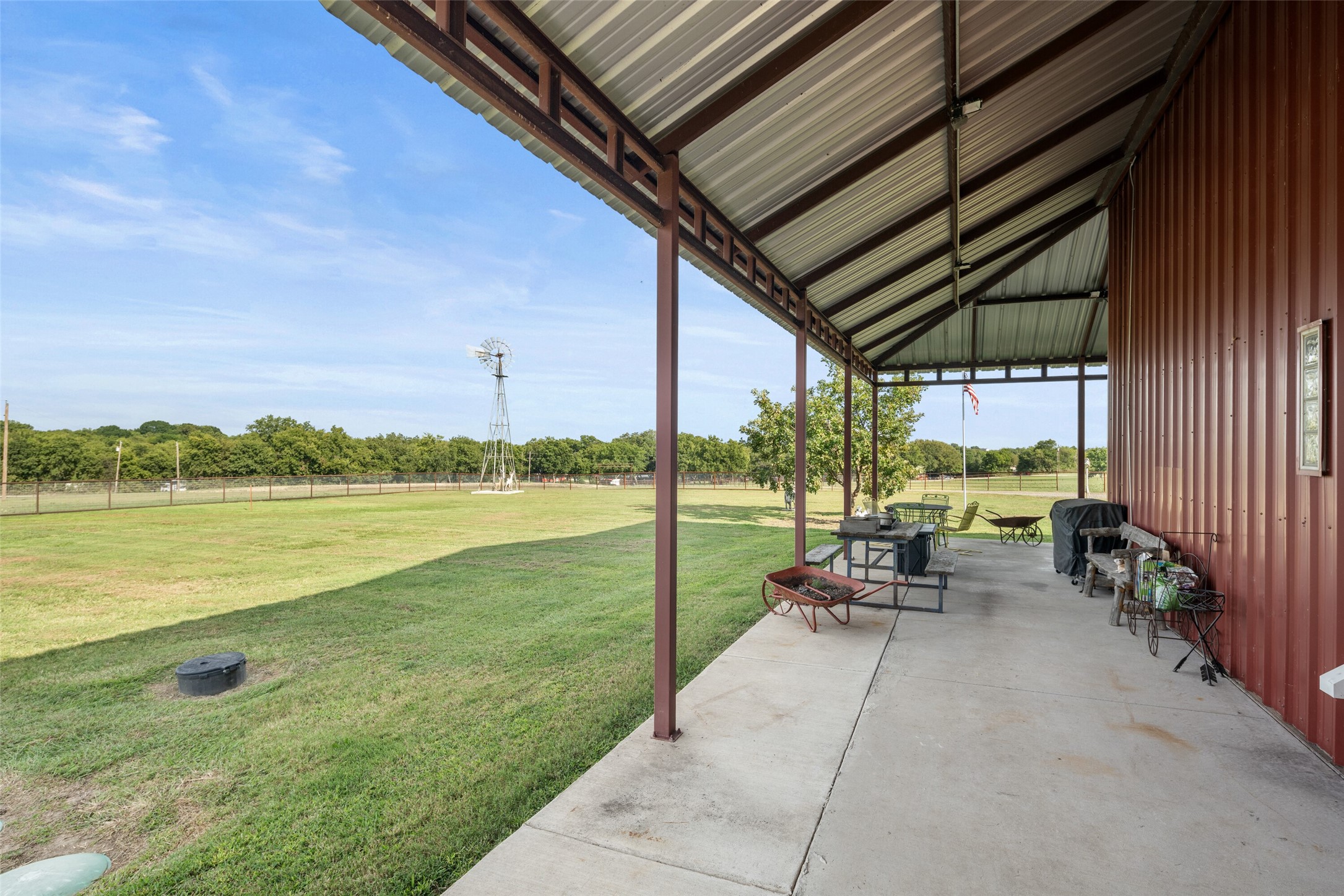 1050 County Road 5025 Trenton TX 75452