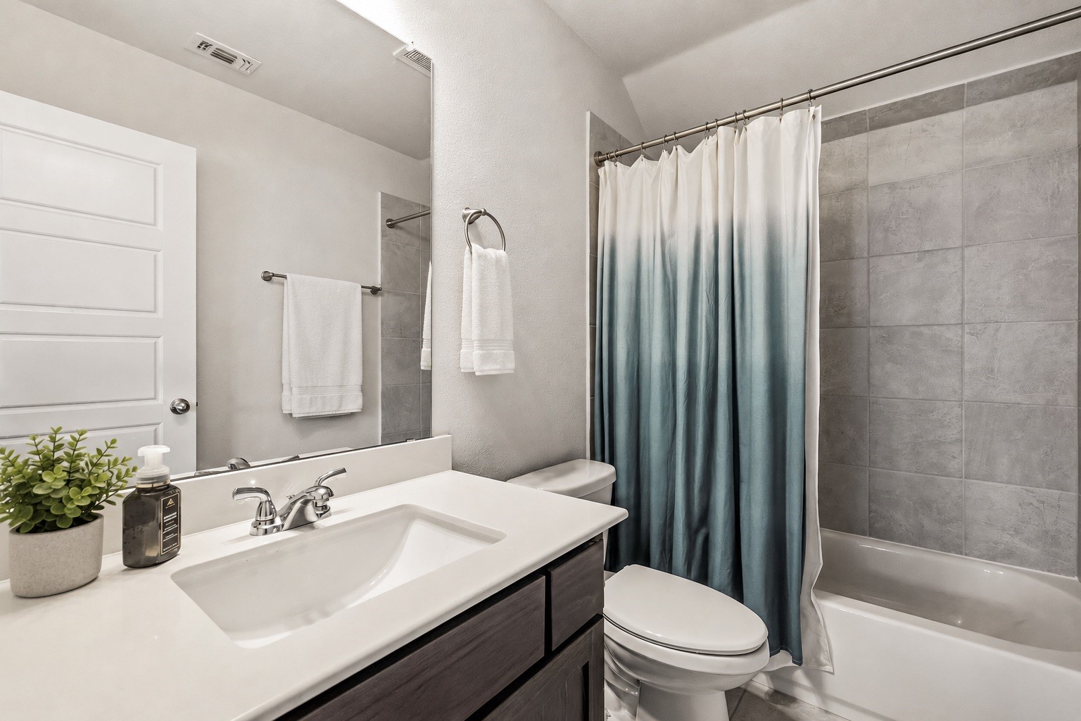 6912 Capella Park Avenue Dallas TX 75236