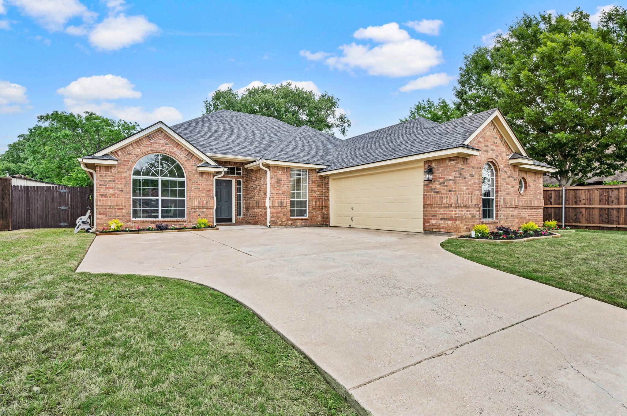8609 Matt Drive North Richland Hills TX 76182