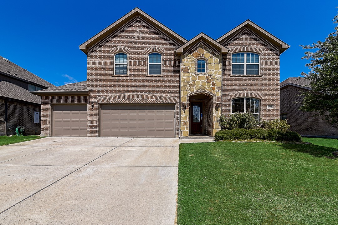 1731 Crescent Oak Street Wylie TX 75098