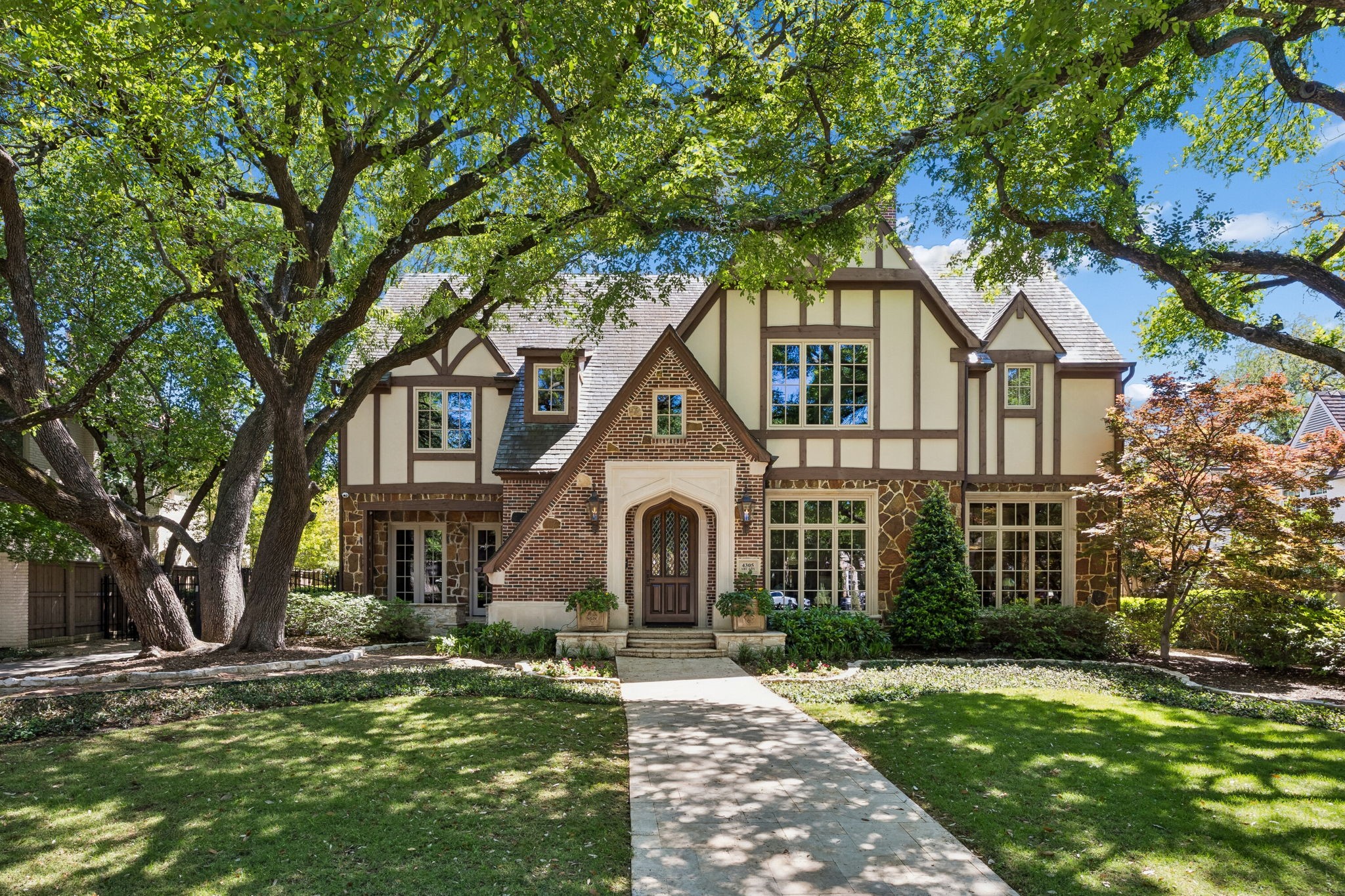 Highland Park TX, 4305 Arcady Avenue