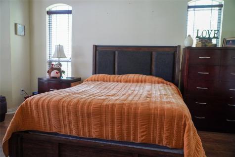 404 E Oakdale Street Keene TX 76059
