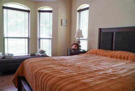 404 E Oakdale Street Keene TX 76059