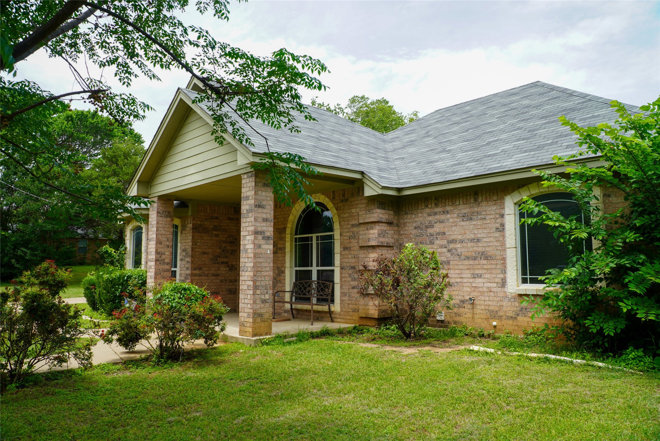 404 E Oakdale Street Keene TX 76059