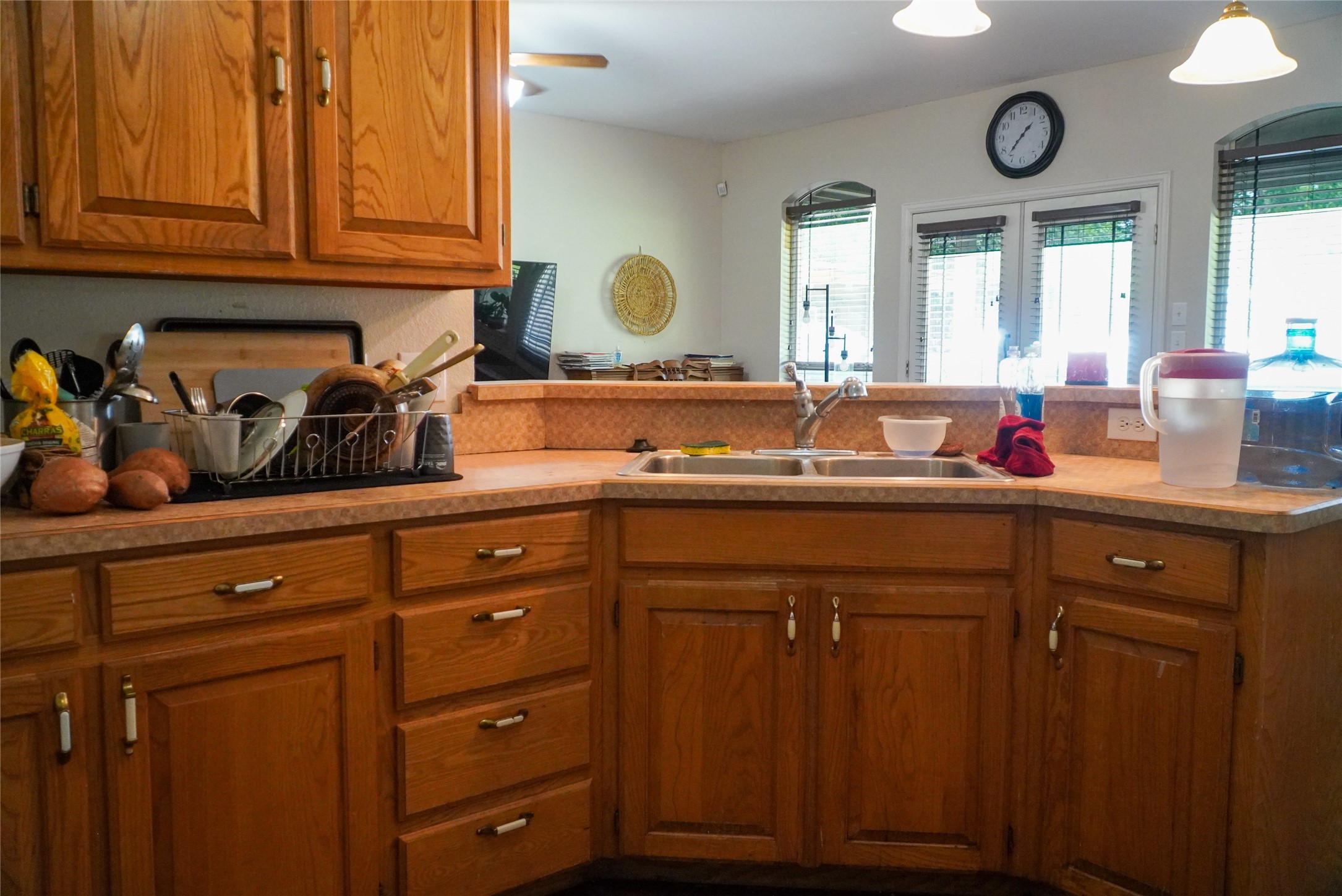404 E Oakdale Street Keene TX 76059