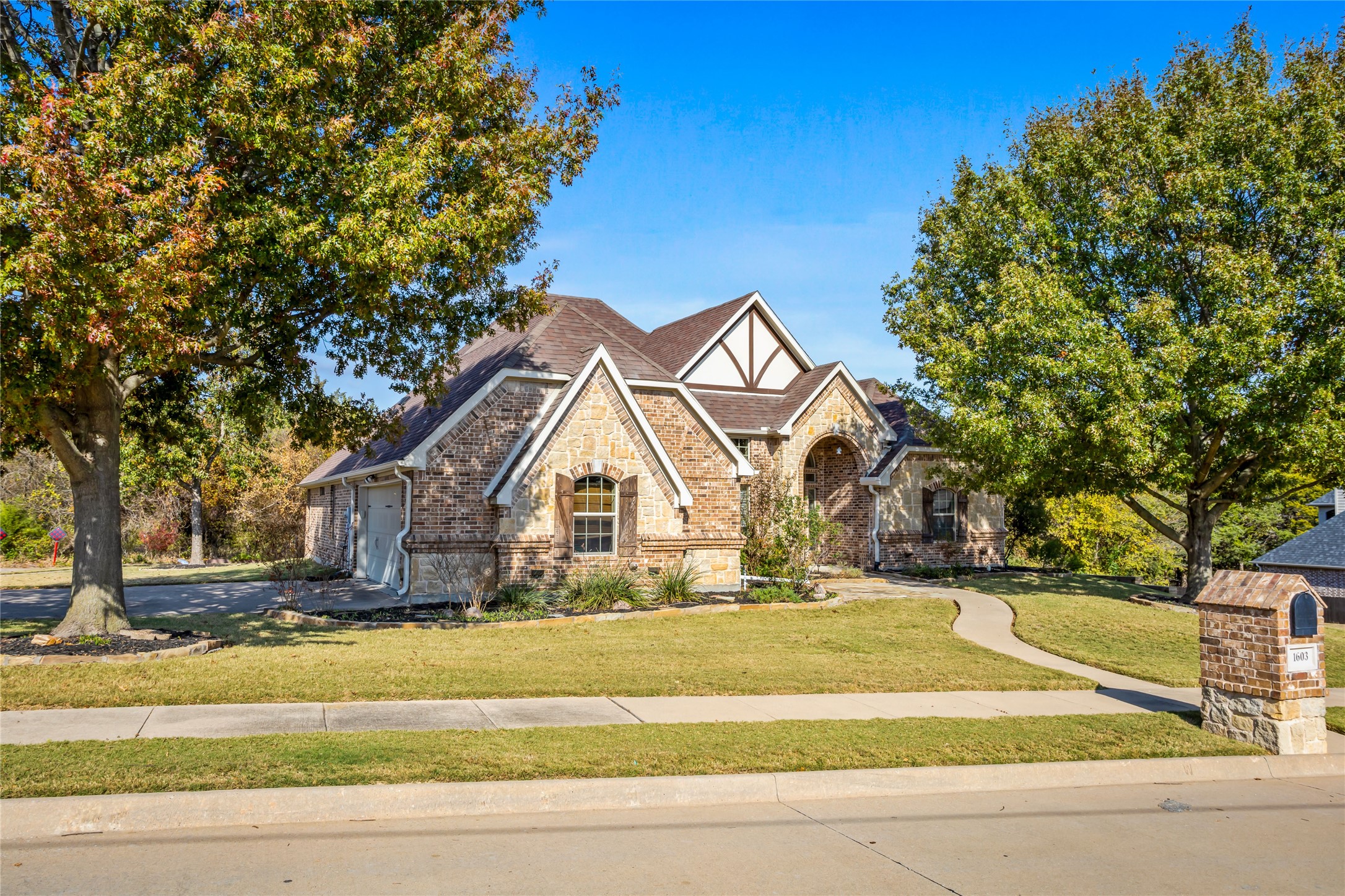 1603 Moreland Drive Sherman TX 75090