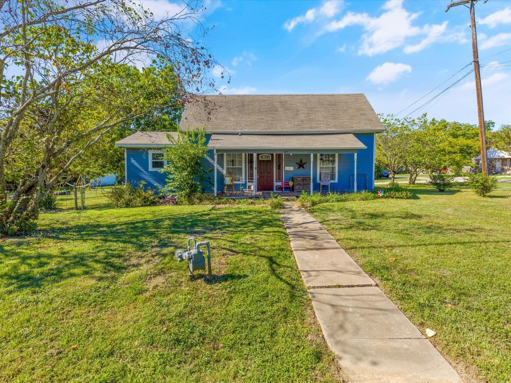 309 W Godley Avenue Godley TX 76044