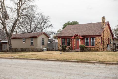 741 N 2nd Street Albany TX 76430