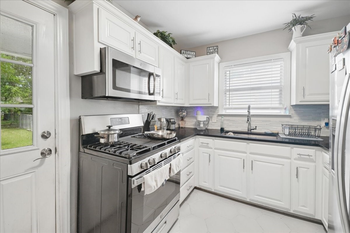 4006 Curzon Avenue Fort Worth TX 76107