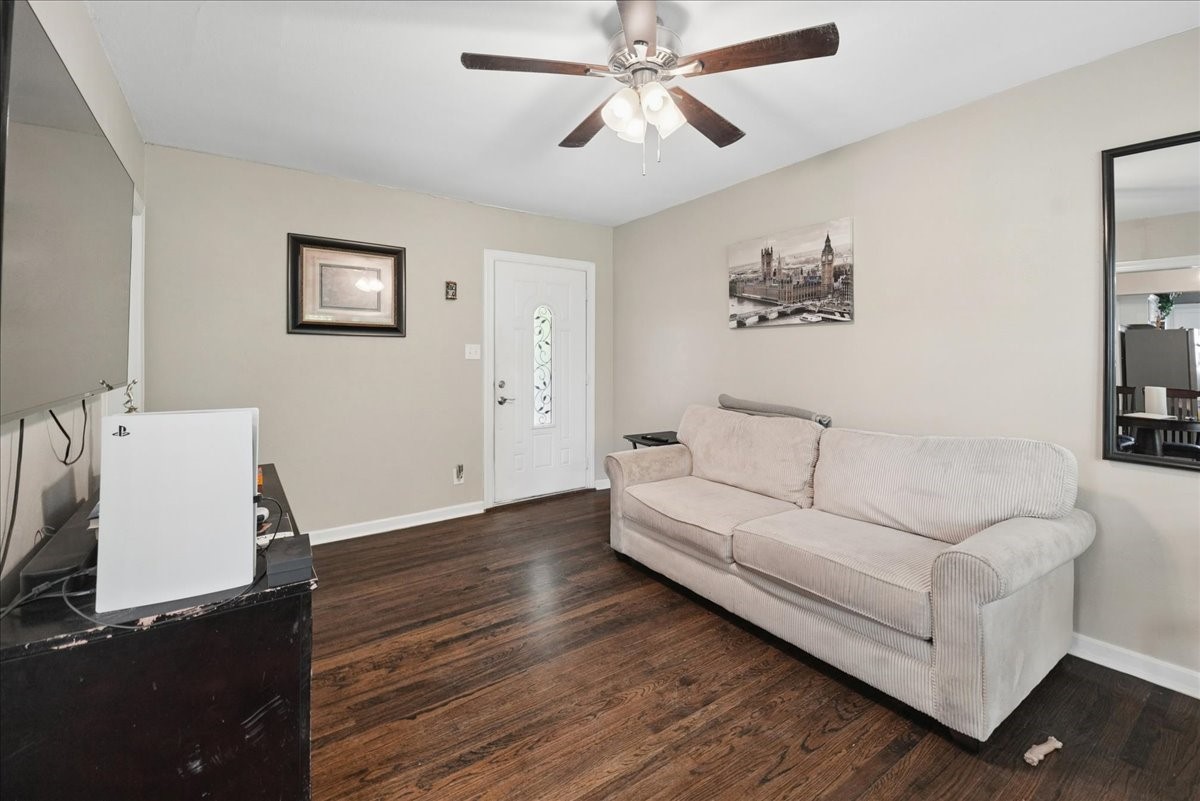 4006 Curzon Avenue Fort Worth TX 76107