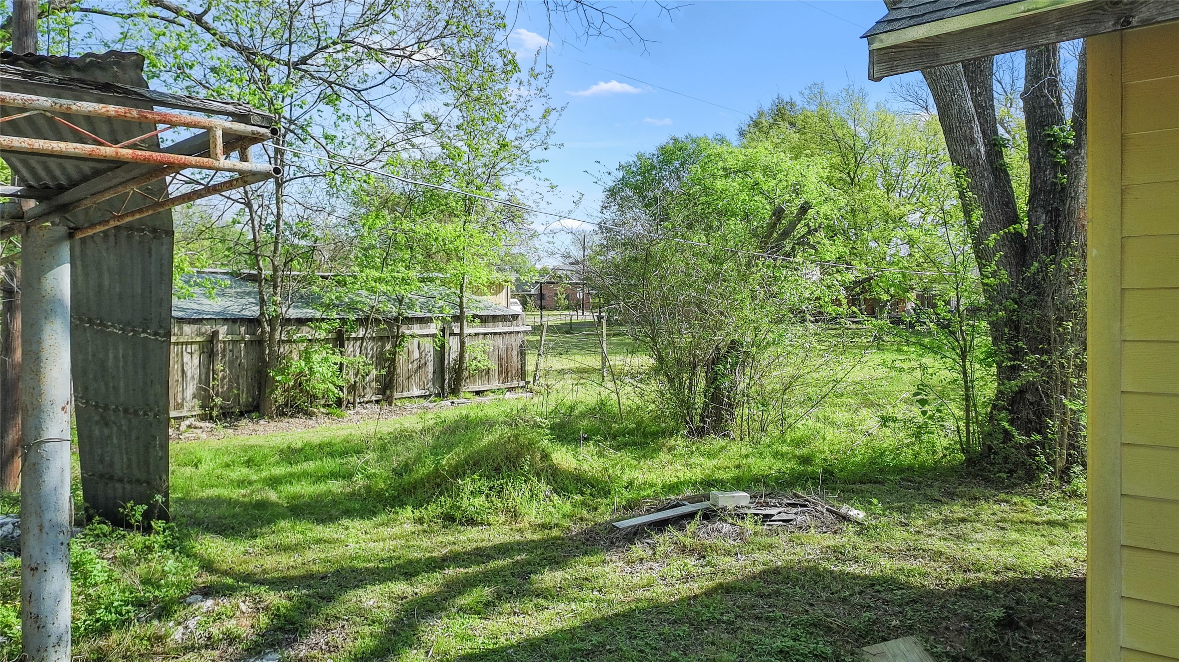 1005 E Evergreen Street Mexia TX 76667