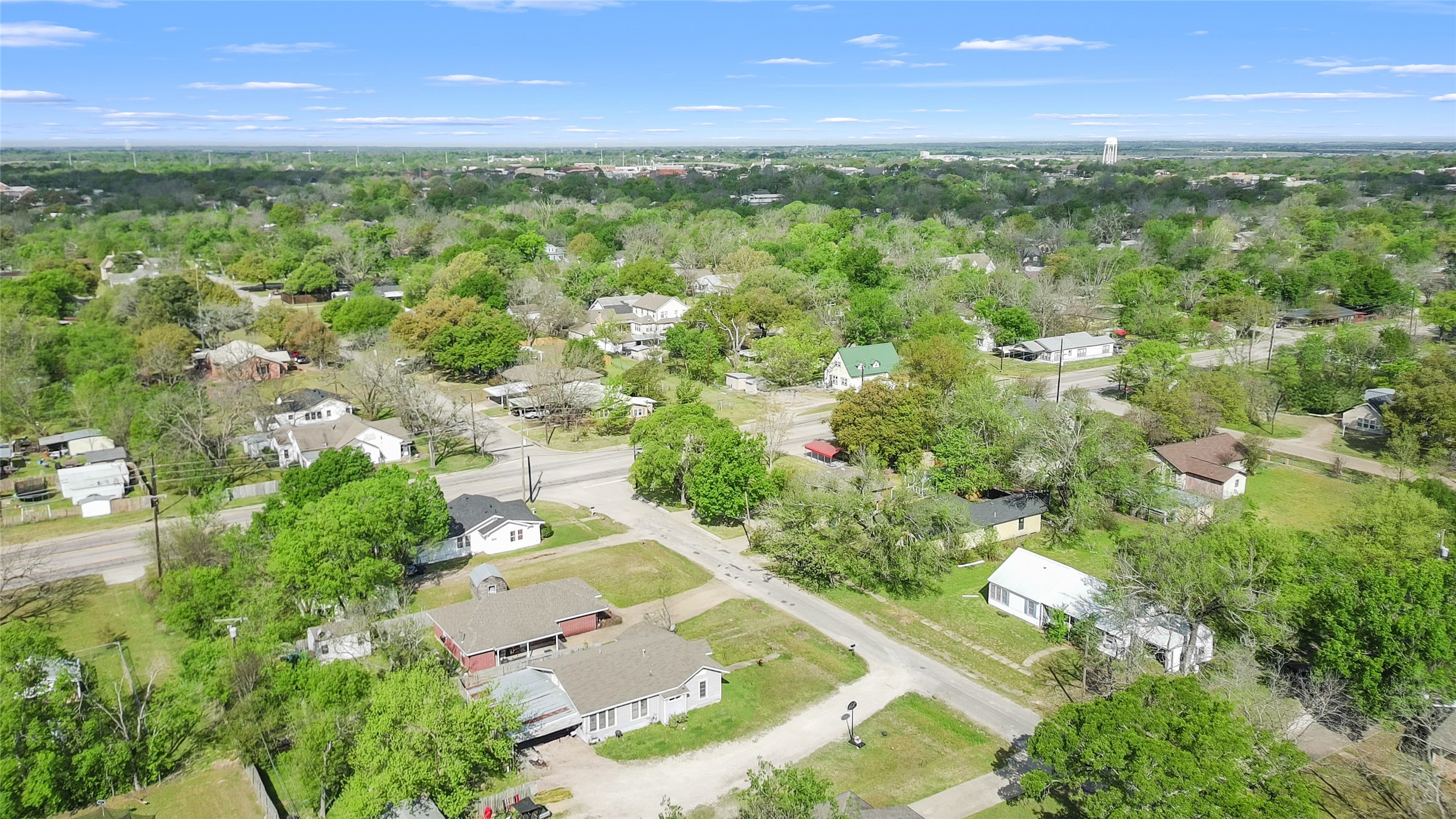 1005 E Evergreen Street Mexia TX 76667
