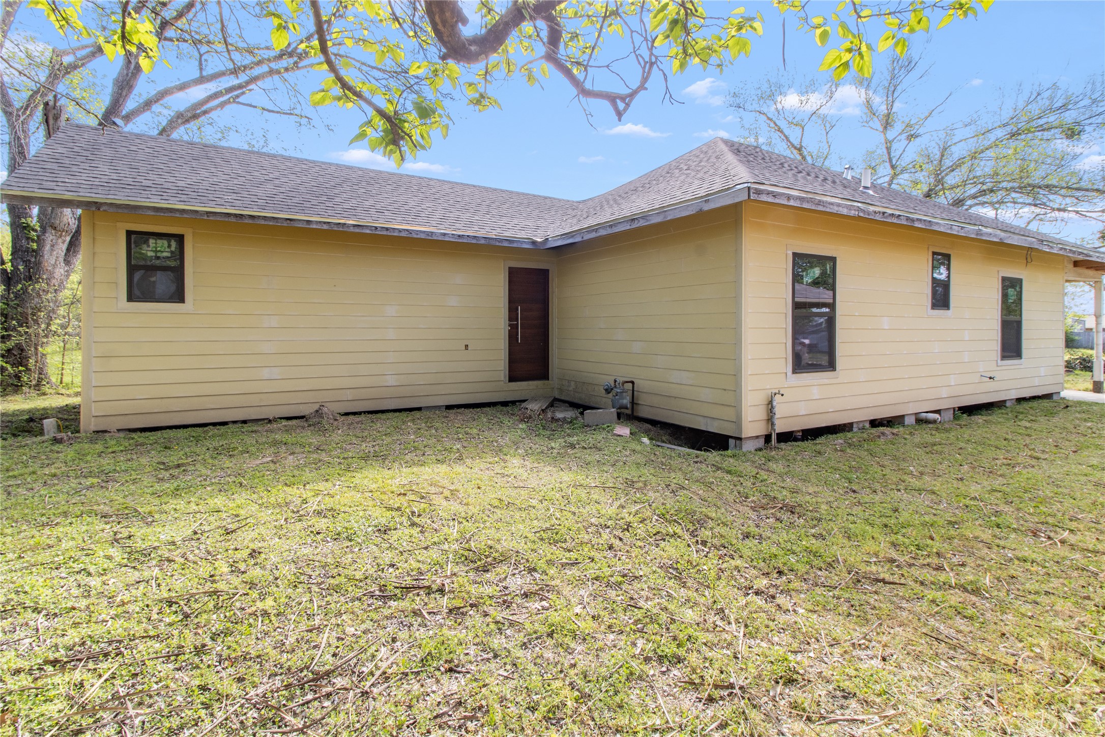 1005 E Evergreen Street Mexia TX 76667